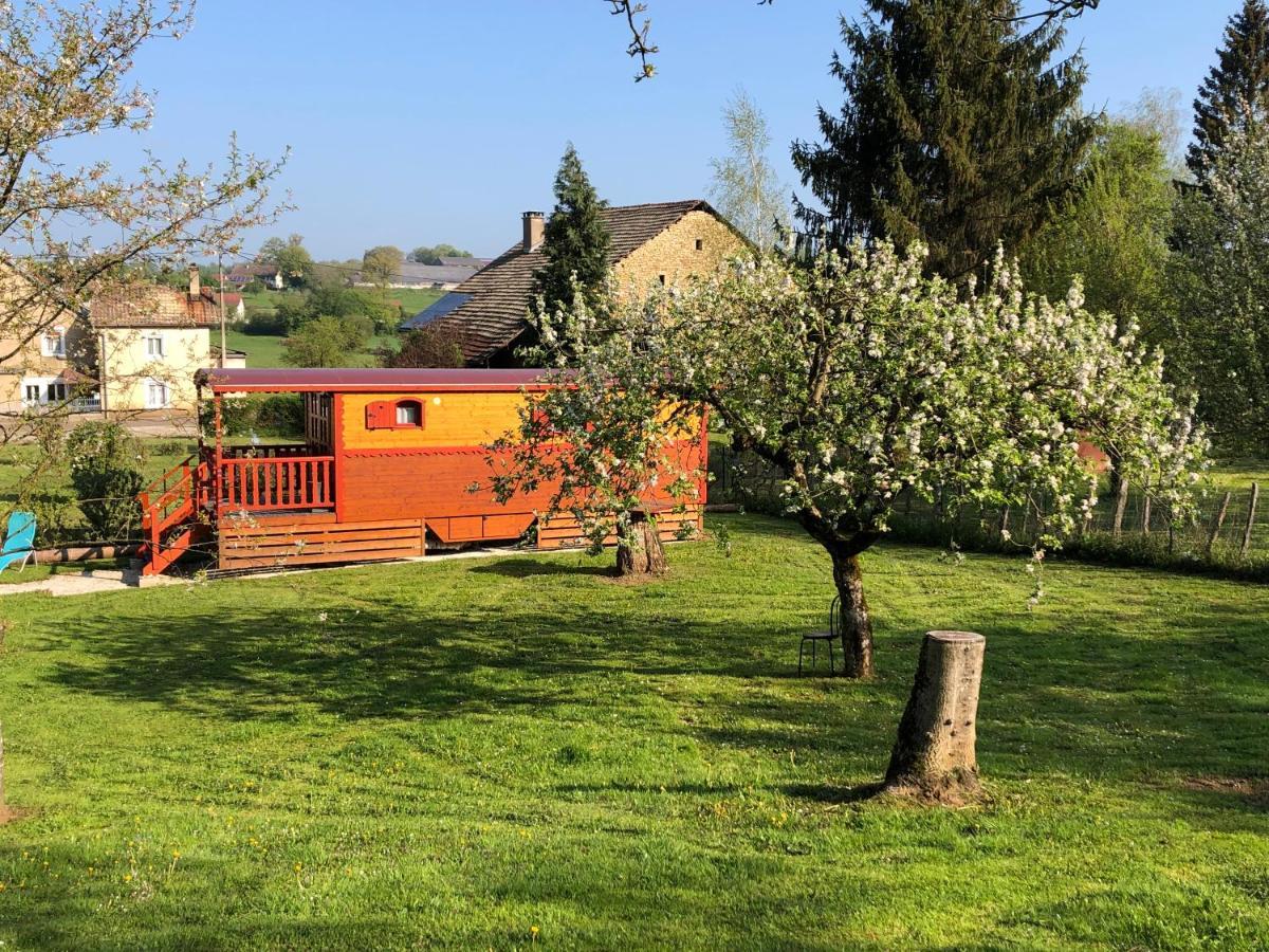 Gite Roulotte - La Cle Du Bonheur Orve Exterior foto